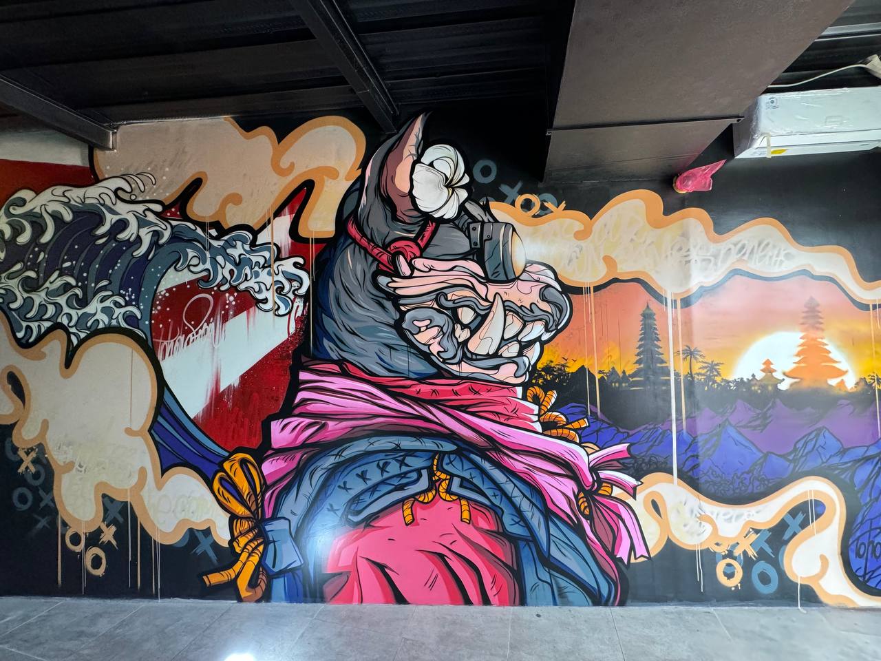 Уличный арт-объект для фестиваля Краски города